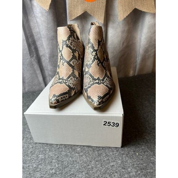 Vince Camuto Gigietta Snakeskin Python Booties Leather Women's Size 9 - Picture 12 of 14